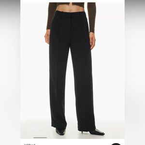 Aritzia Effortless Pant, size 6